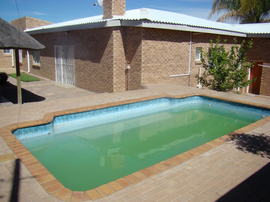 4 Bedroom Property for Sale in Keimoes Northern Cape